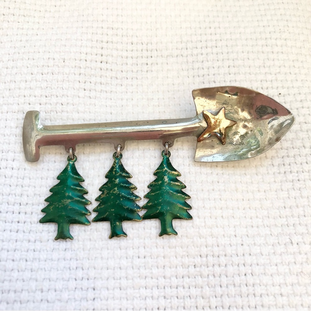 Christmas Tree Farm Brooch with Shovel 3 pine trees dangling and a star vintage